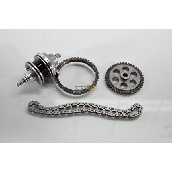 Oil pump with drive gear and chain 724.1 8G-DCT Mercedes-Benz